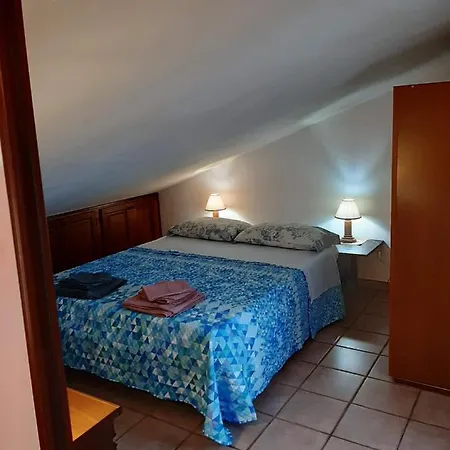 Apartment Mansardina Il Girasole
